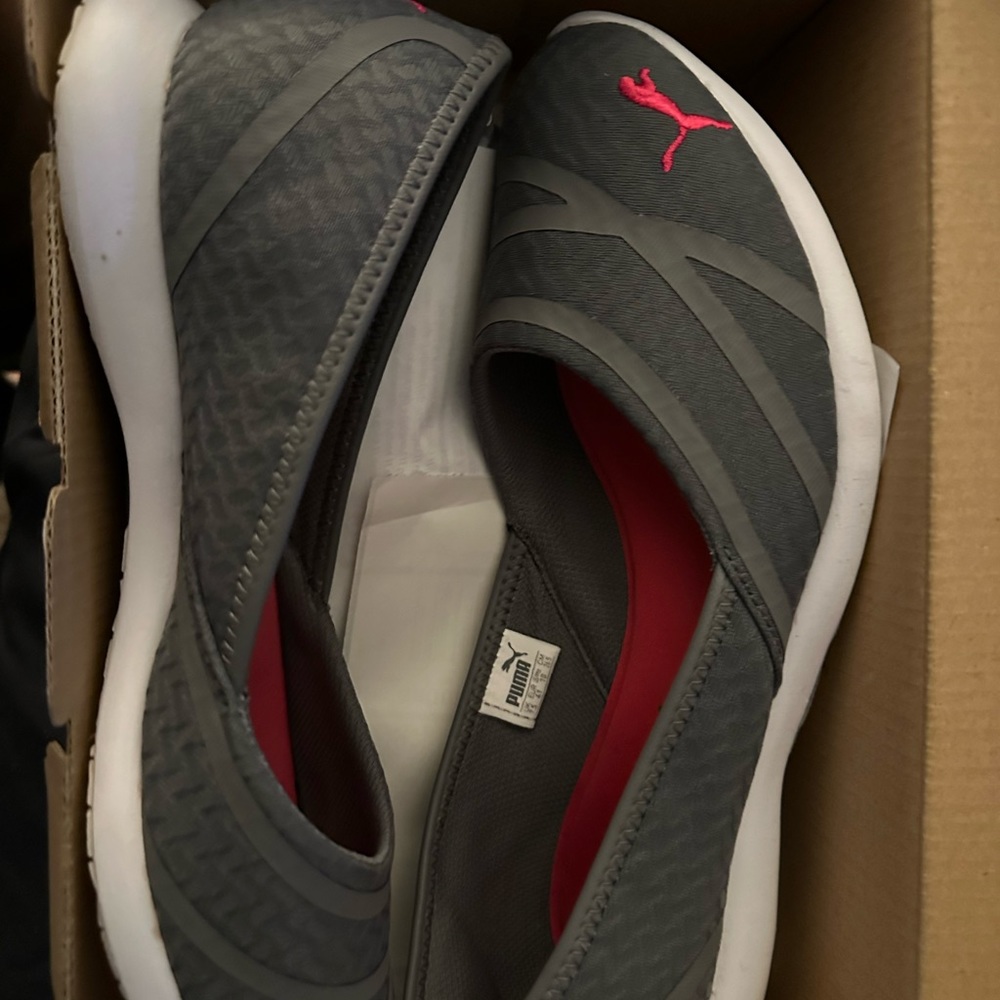 Puma Ballet Women’s Size 10 -- GUC